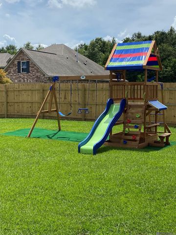 8902 Black Birch Ave, Zachary, LA 70791