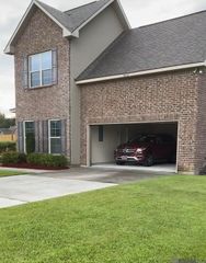 8902 Black Birch Ave, Zachary, LA 70791