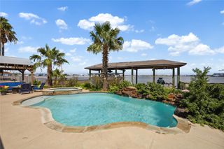 28 South Shore Drive, Galveston, TX 77551
