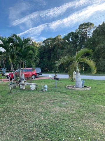 1637 SW Taurus Ln, Port St. Lucie, FL 34984
