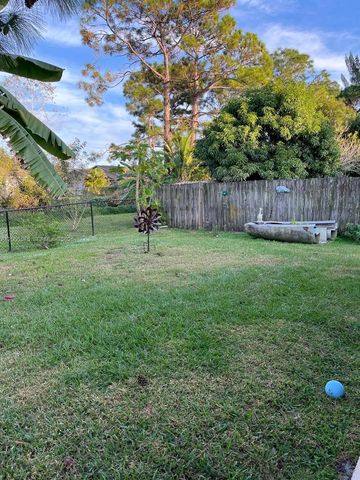 1637 SW Taurus Ln, Port St. Lucie, FL 34984