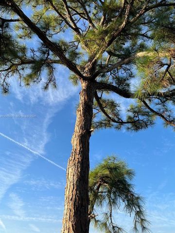 1637 SW Taurus Ln, Port St. Lucie, FL 34984