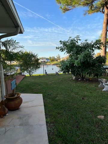 1637 SW Taurus Ln, Port St. Lucie, FL 34984