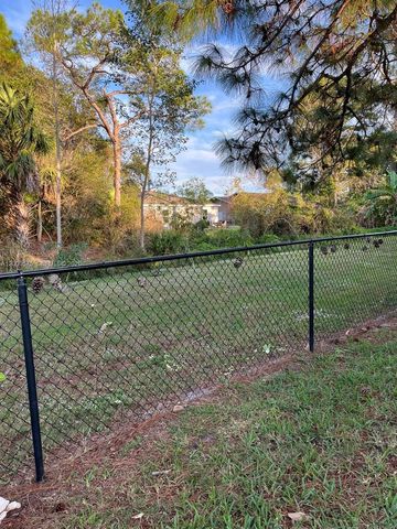 1637 SW Taurus Ln, Port St. Lucie, FL 34984