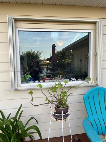 1637 SW Taurus Ln, Port St. Lucie, FL 34984