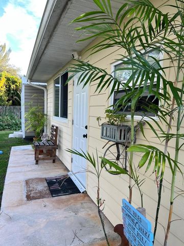 1637 SW Taurus Ln, Port St. Lucie, FL 34984