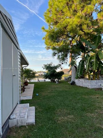 1637 SW Taurus Ln, Port St. Lucie, FL 34984