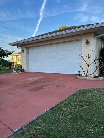 1637 SW Taurus Ln, Port St. Lucie, FL 34984