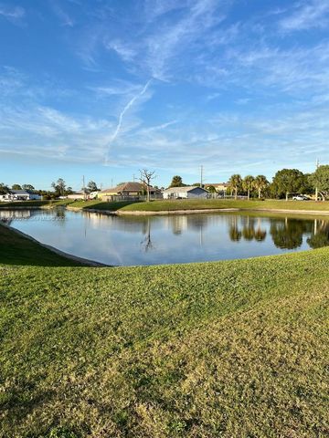 1637 SW Taurus Ln, Port St. Lucie, FL 34984