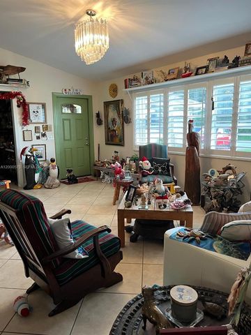 1637 SW Taurus Ln, Port St. Lucie, FL 34984