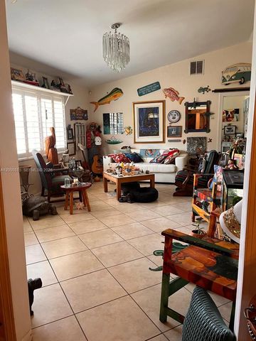 1637 SW Taurus Ln, Port St. Lucie, FL 34984