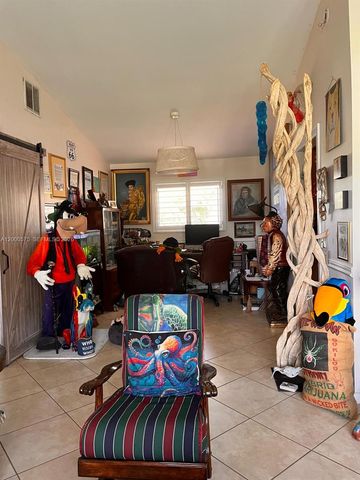 1637 SW Taurus Ln, Port St. Lucie, FL 34984