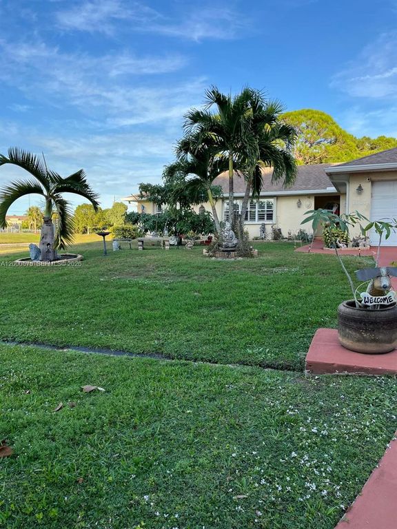 1637 SW Taurus Ln, Port St. Lucie, FL 34984