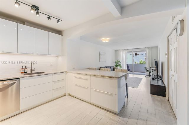 1331 Lincoln Rd 704, Miami Beach, FL 33139
