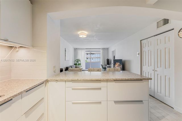 1331 Lincoln Rd 704, Miami Beach, FL 33139
