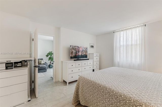 1331 Lincoln Rd 704, Miami Beach, FL 33139