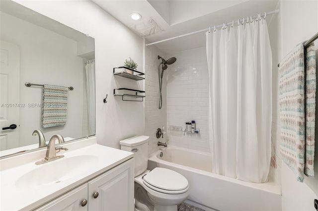 1331 Lincoln Rd 704, Miami Beach, FL 33139