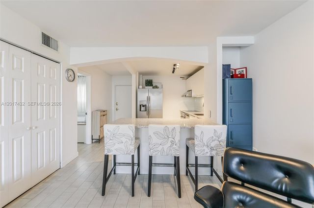 1331 Lincoln Rd 704, Miami Beach, FL 33139