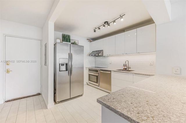 1331 Lincoln Rd 704, Miami Beach, FL 33139