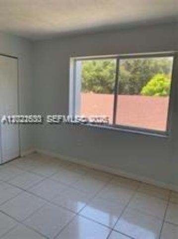 1090 NE 129th Street 202, North Miami, FL 33161