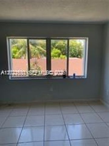 1090 NE 129th Street 202, North Miami, FL 33161