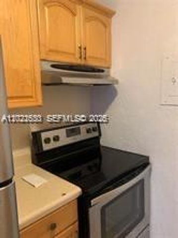 1090 NE 129th Street 202, North Miami, FL 33161