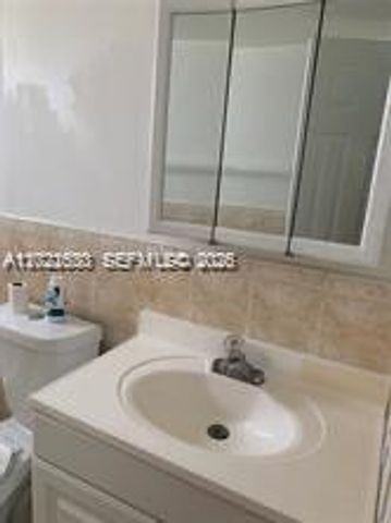 1090 NE 129th Street 202, North Miami, FL 33161