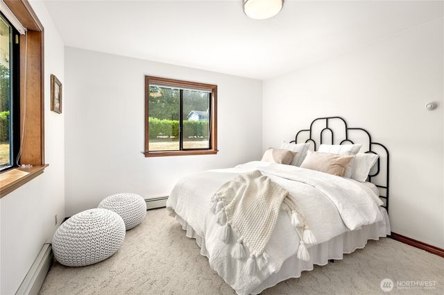 19303 BROADWAY AVENUE, Snohomish, WA 98296