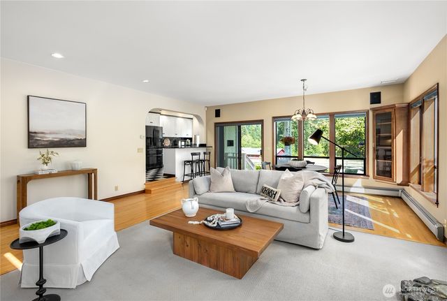 19303 BROADWAY AVENUE, Snohomish, WA 98296