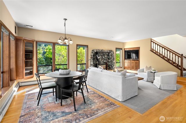 19303 BROADWAY AVENUE, Snohomish, WA 98296