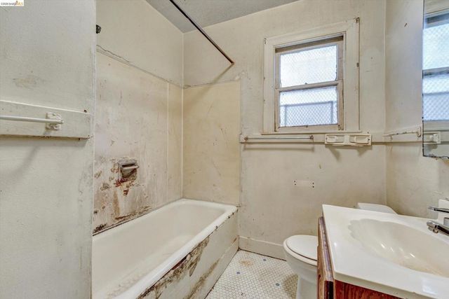 1707 78Th Ave, Oakland, CA 94621