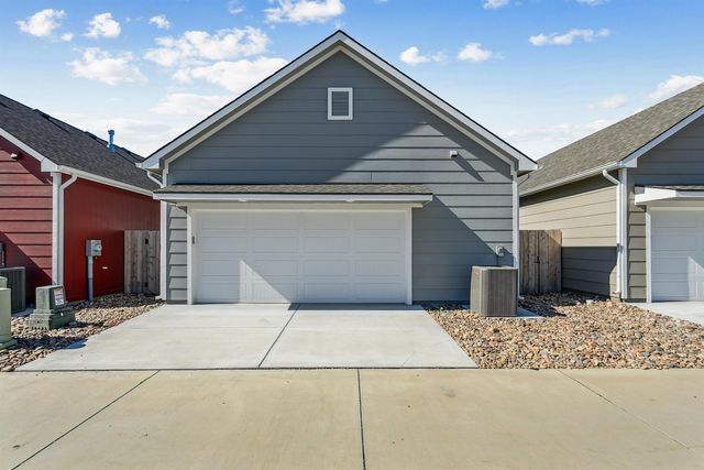 433 E Lexington Ln, Andover, KS 67002