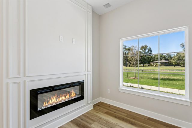 433 E Lexington Ln, Andover, KS 67002