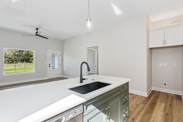 433 E Lexington Ln, Andover, KS 67002