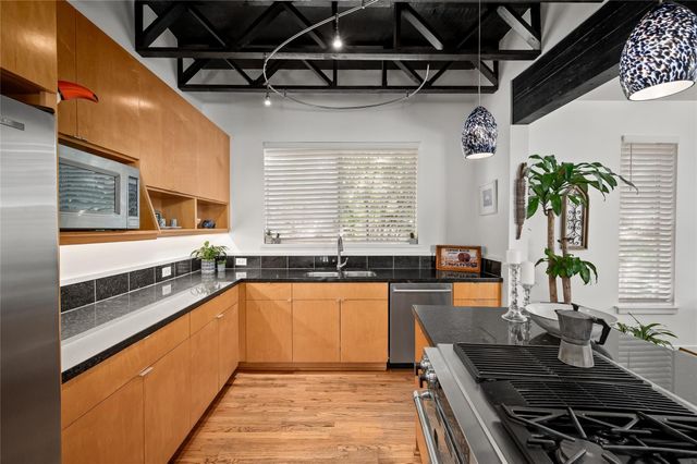 2303 Whitney Street A, Houston, TX 77006