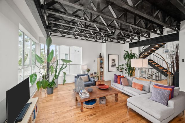 2303 Whitney Street A, Houston, TX 77006