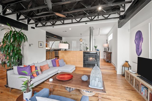 2303 Whitney Street A, Houston, TX 77006