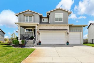 3903 N Estancia Ct, Wichita, KS 67205