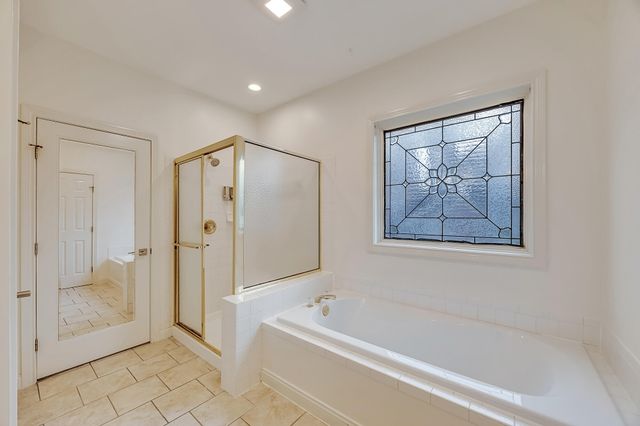 2054 Damson Drive, Villa Hills, KY 41017