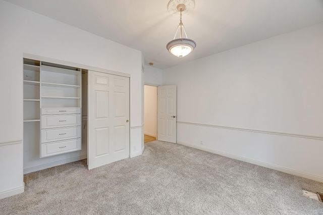 2054 Damson Drive, Villa Hills, KY 41017