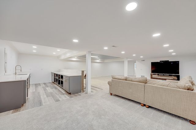 2054 Damson Drive, Villa Hills, KY 41017