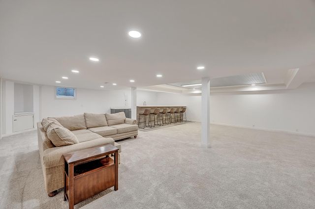 2054 Damson Drive, Villa Hills, KY 41017