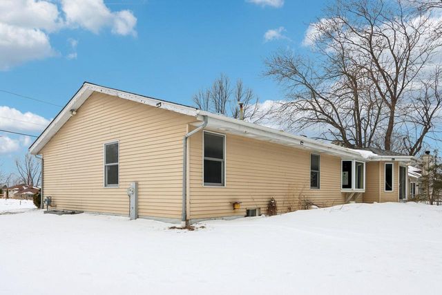 10719 W Calumet ROAD, Milwaukee, WI 53224