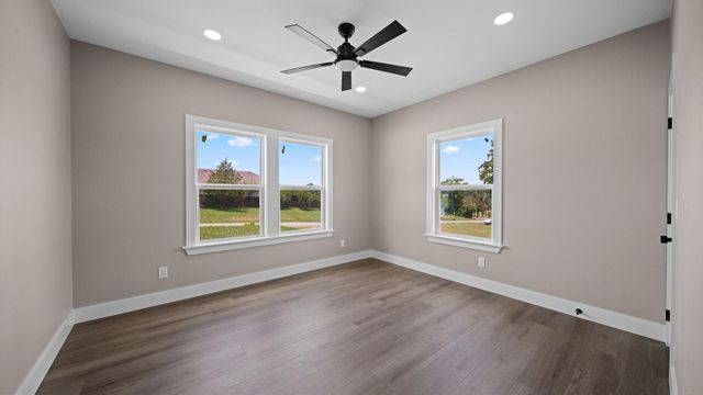 1874 Burleson, Brenham, TX 77833