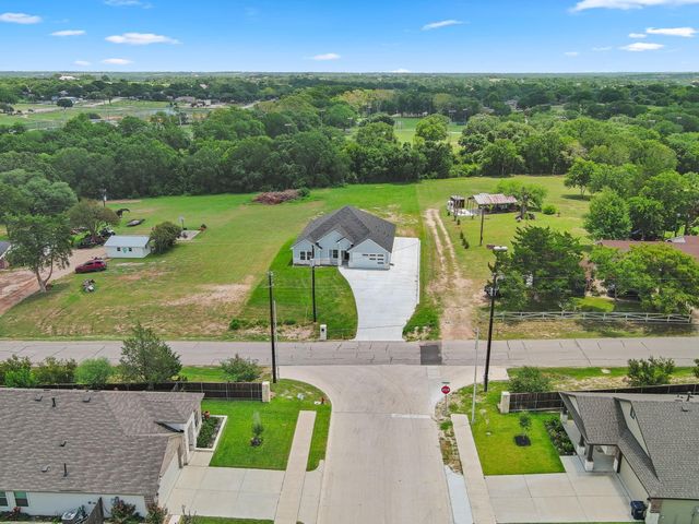 1874 Burleson, Brenham, TX 77833