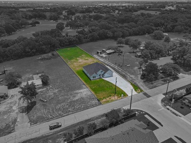 1874 Burleson, Brenham, TX 77833