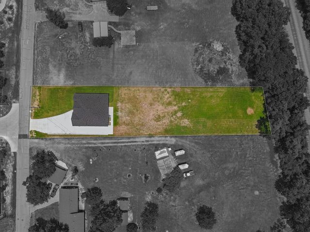 1874 Burleson, Brenham, TX 77833