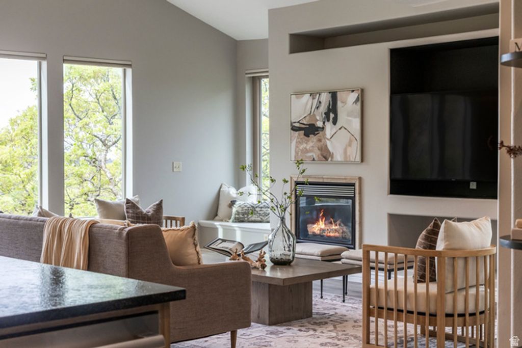 Image 2 of property listing at 86 S BALD MOUNTAIN DR, Alpine, UT 84004