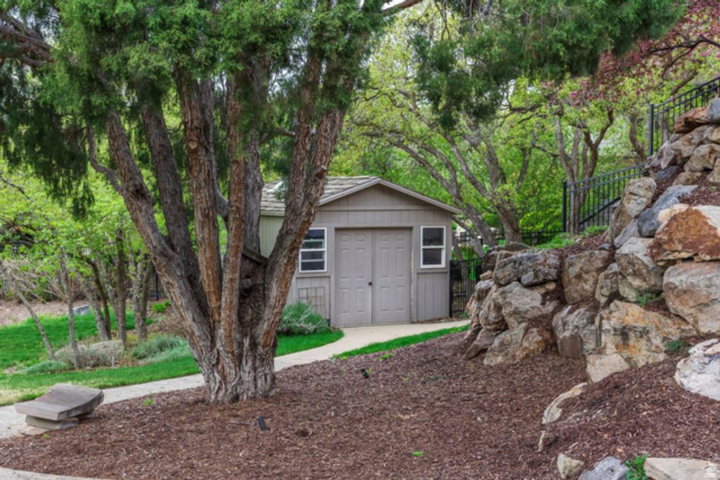 Image 40 of property listing at 86 S BALD MOUNTAIN DR, Alpine, UT 84004