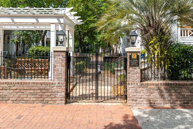 9201 Market Street Inn 161 161, Miramar Beach, FL 32550